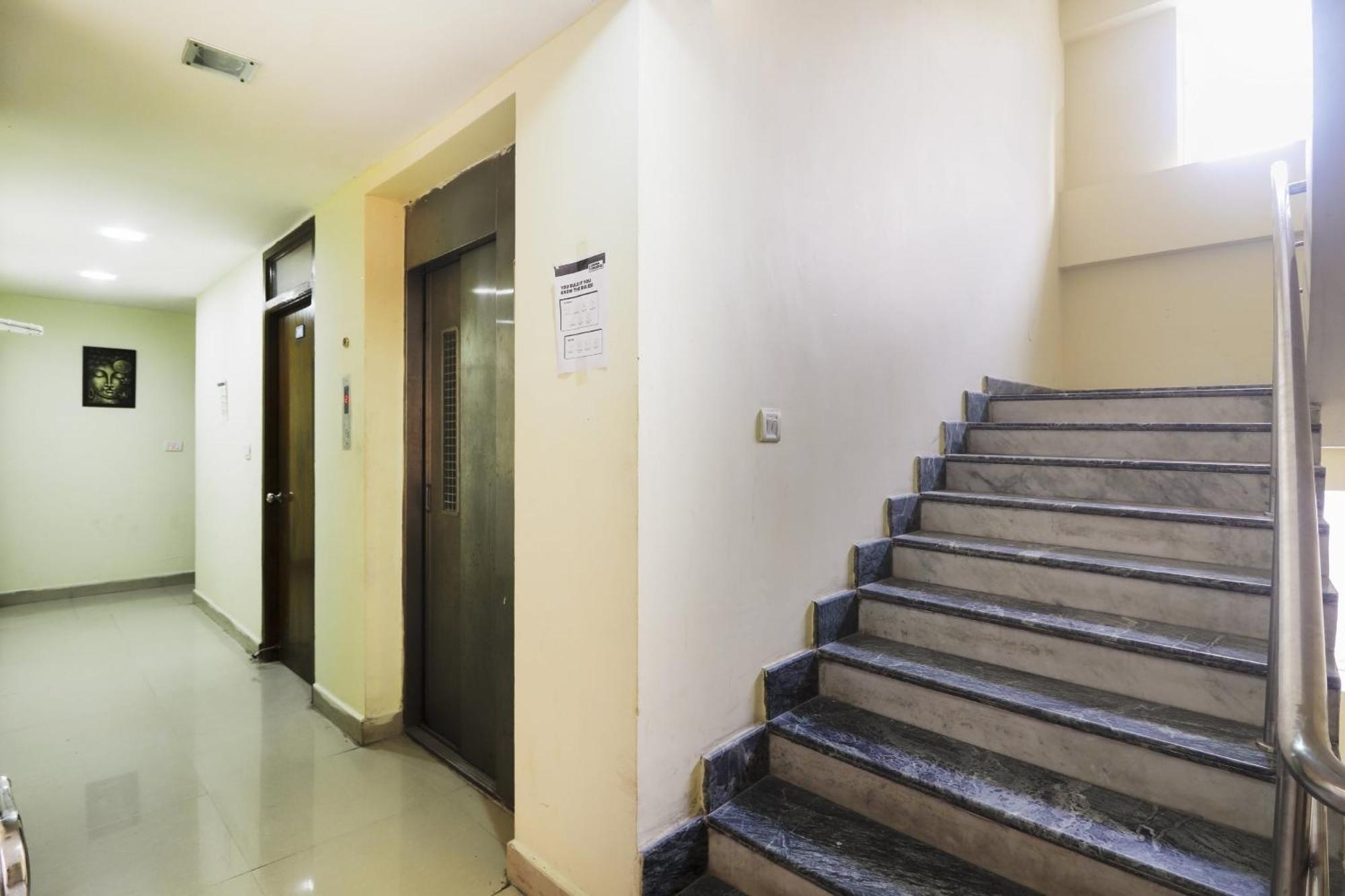 Hotel O Ruby Grand Inn Kondapur  エクステリア 写真